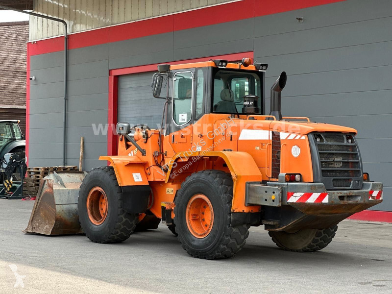 Фронтальный погрузчик Doosan 4x4 inkl. Schaufel...