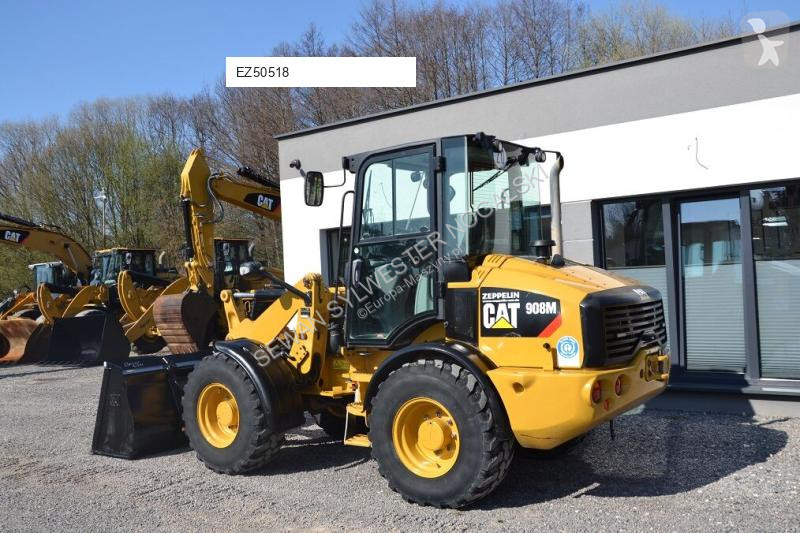 Nakladač Caterpillar 908 M