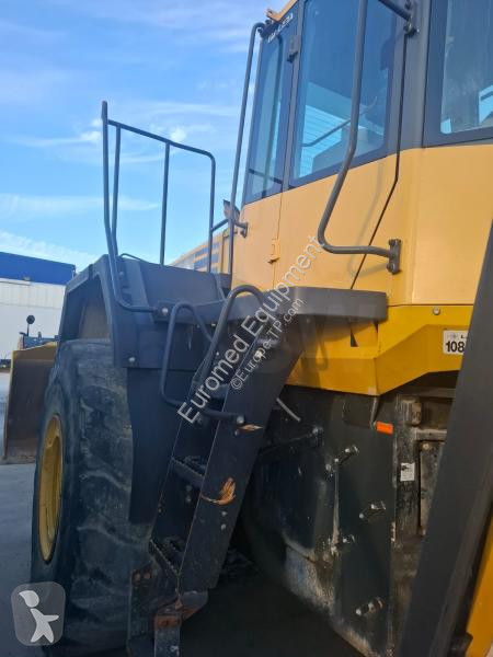 Nakladač Komatsu