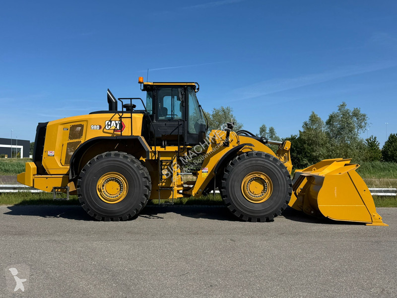 Nakladač Caterpillar 980