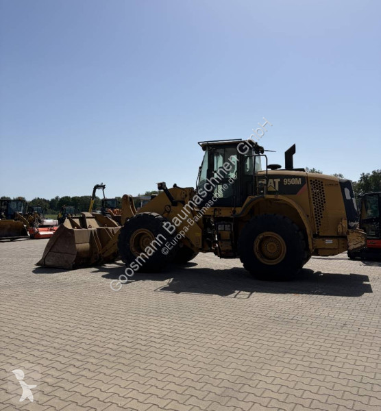 Nakladač Caterpillar 950