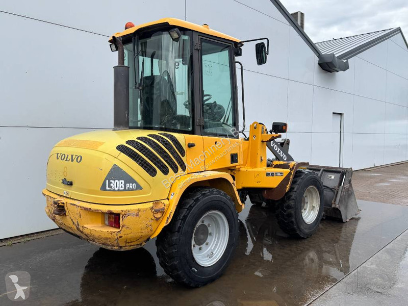 Nakladač Volvo B - Bucket + Forks / Quick Coupler