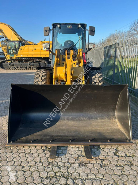 Nakladač Caterpillar only 625 hours, ac, 40 km/h