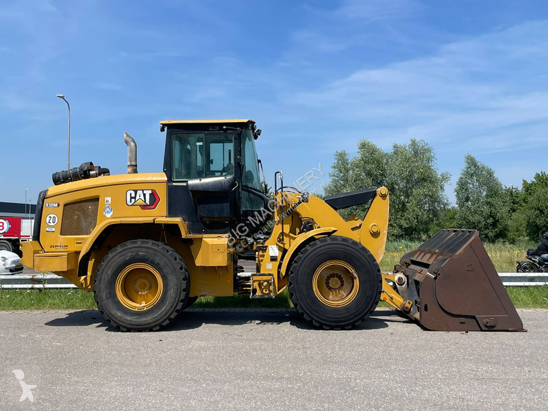 Pala Caterpillar M