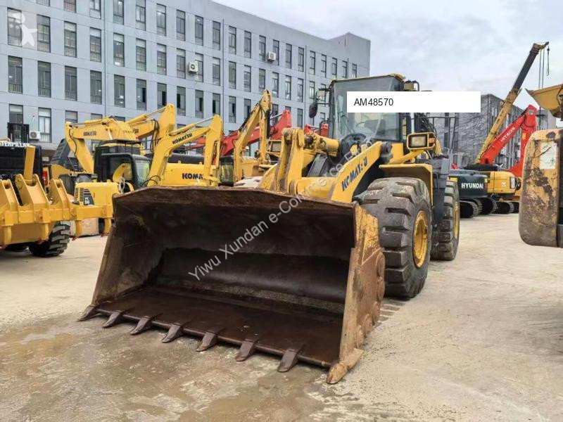 Nakladač Komatsu