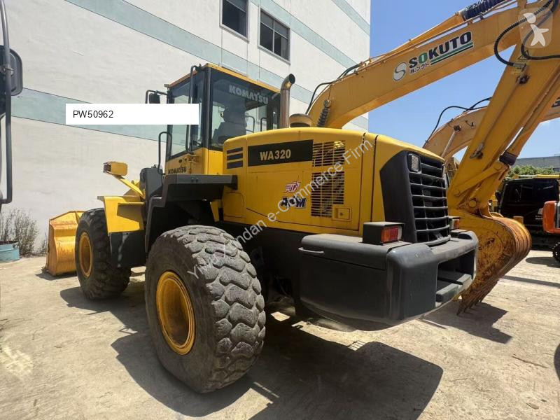 Nakladač Komatsu