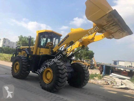 Nakladač Komatsu
