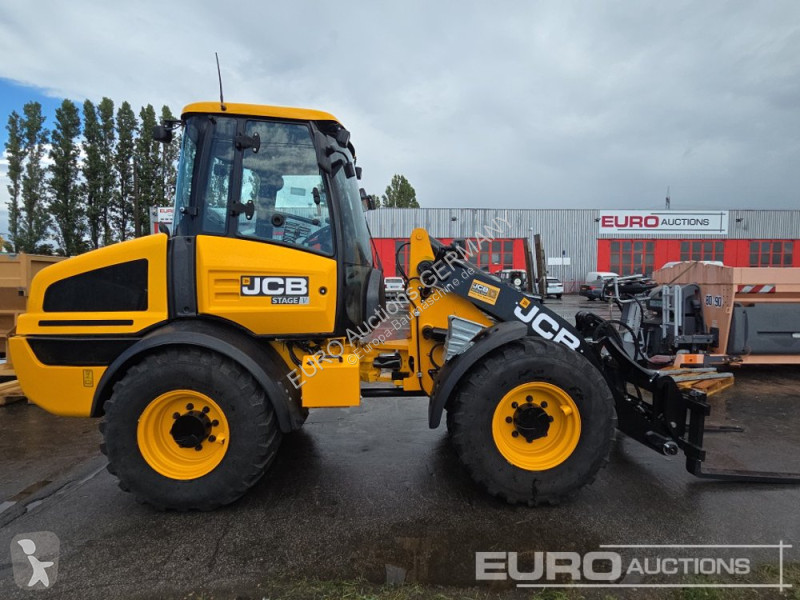 Shovel JCB 409