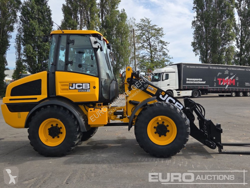 Товарач JCB 409