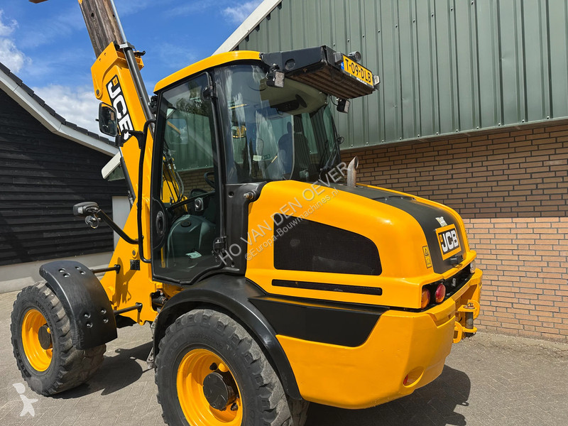 Nakladač JCB SV A
