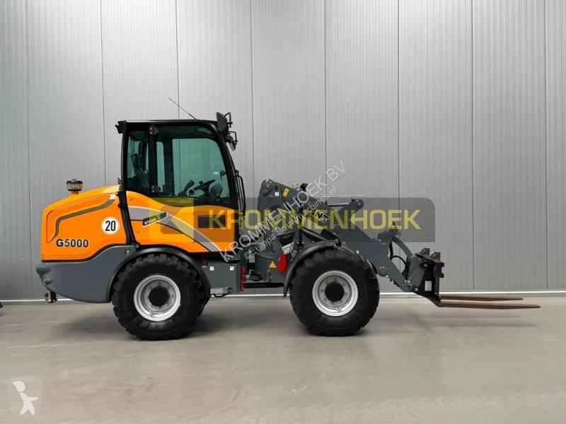 Nakladač Giant G 5000