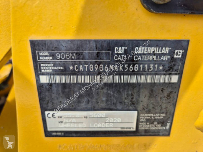Nakladač Caterpillar 906M