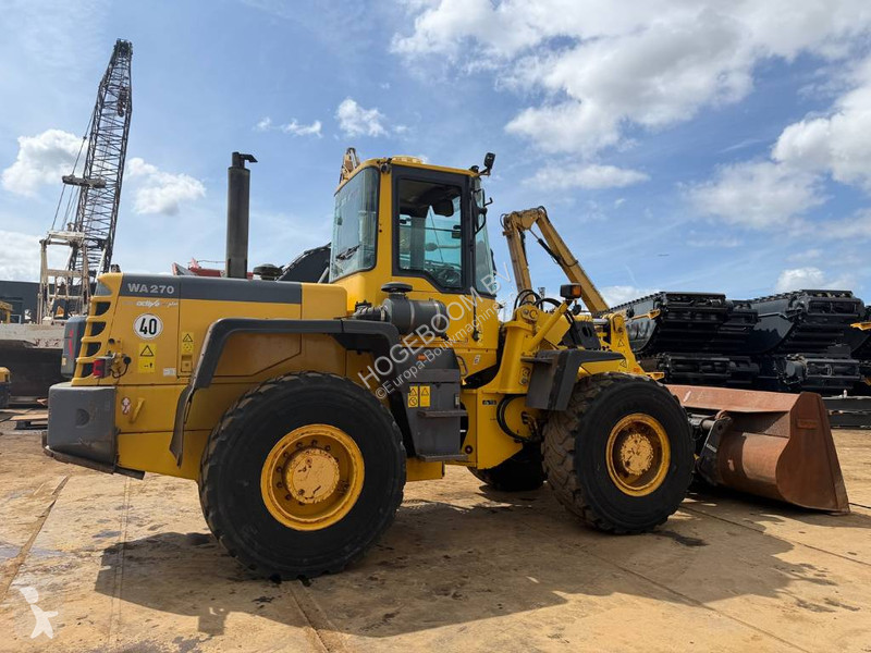 Nakladač Komatsu 2703