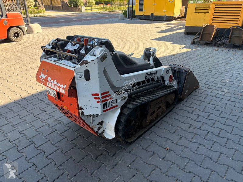 Nakladač Bobcat MT50
