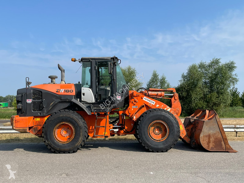 Nakladač Hitachi 5B