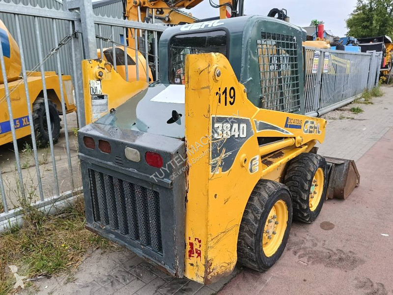 Nakladač Gehl 3840 schranklader bobcat skidsteer