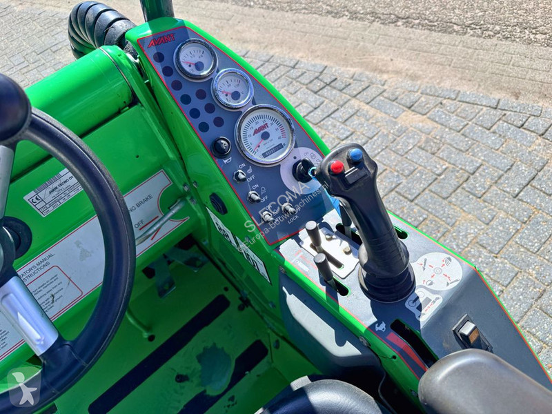 Nakladač Avant tecno TDL Shovel
