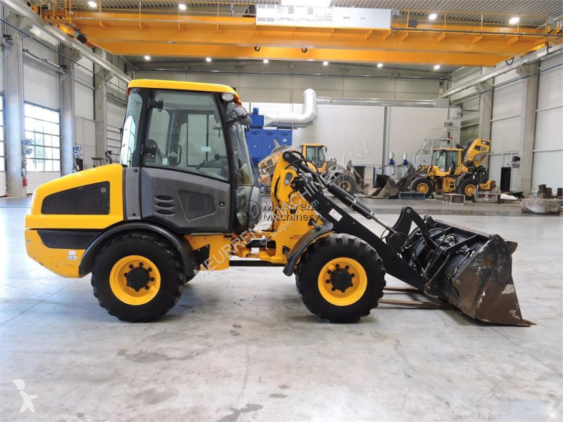مُحمّلة JCB 406 + Fork
