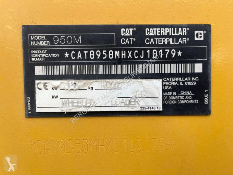 Nakladač Caterpillar 950M