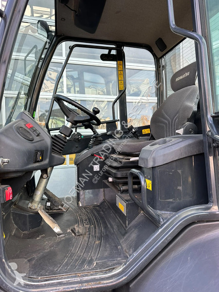 Nakladač Komatsu WA80M-7