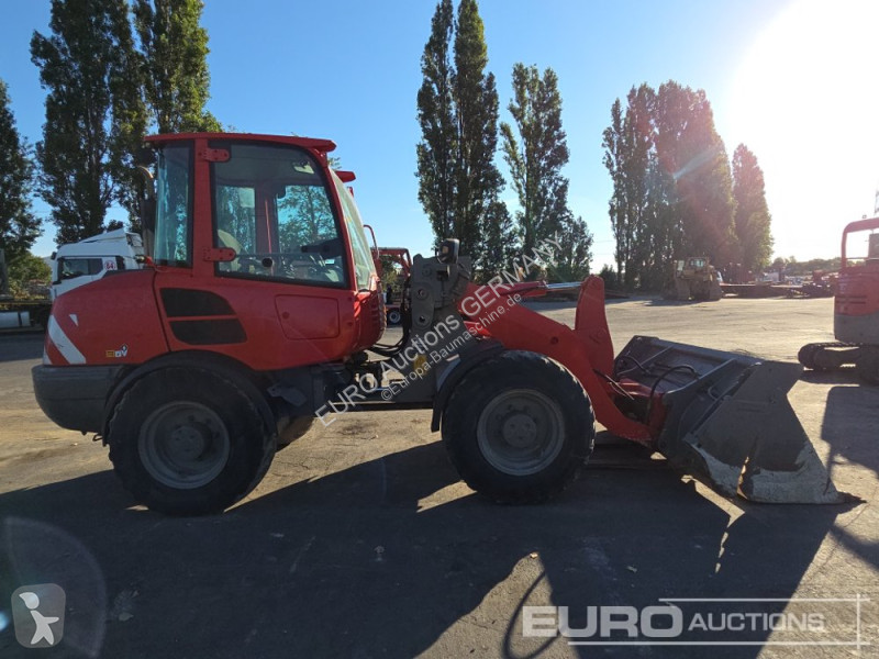 Nakladač Volvo L28F