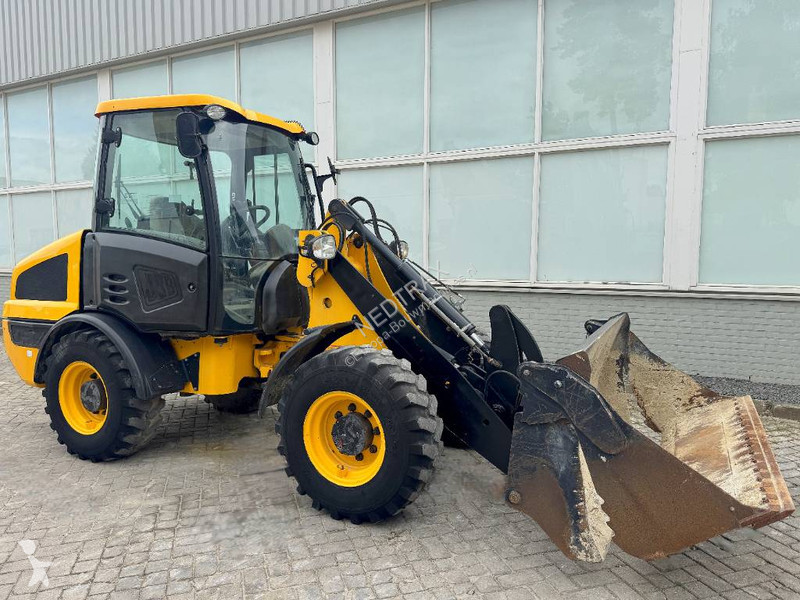 Chargeuse JCB T4