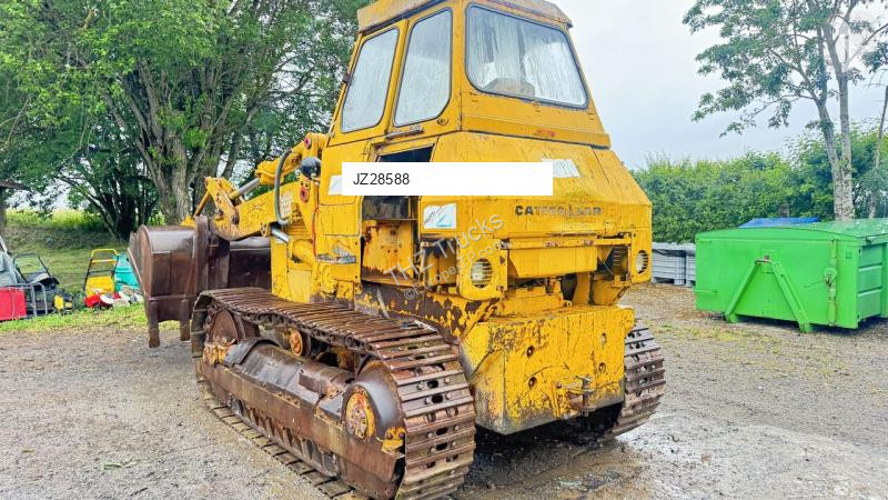 Nakladač Caterpillar /K