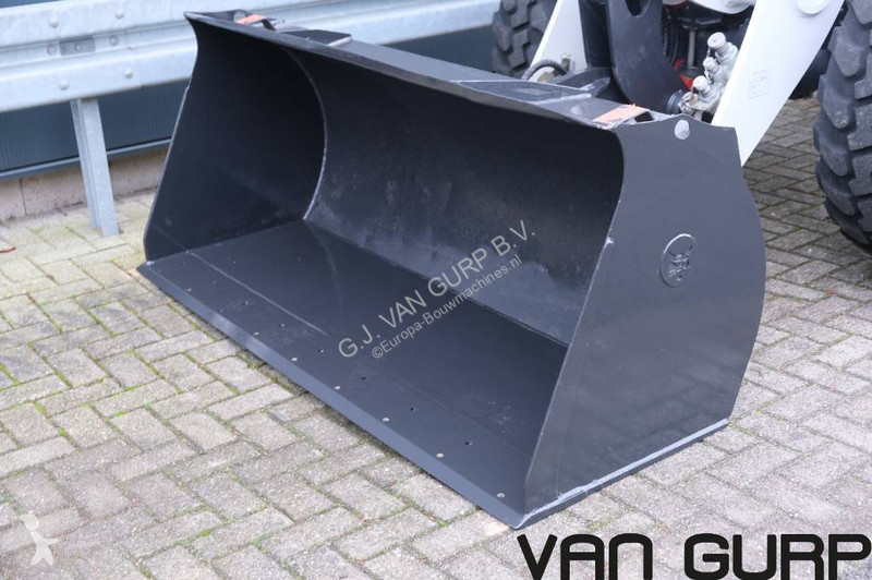 Pala cargadora Bobcat L85 | 2023 | 550h | A/C |