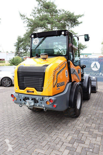 Nakladač Giant G5000 X-TRA