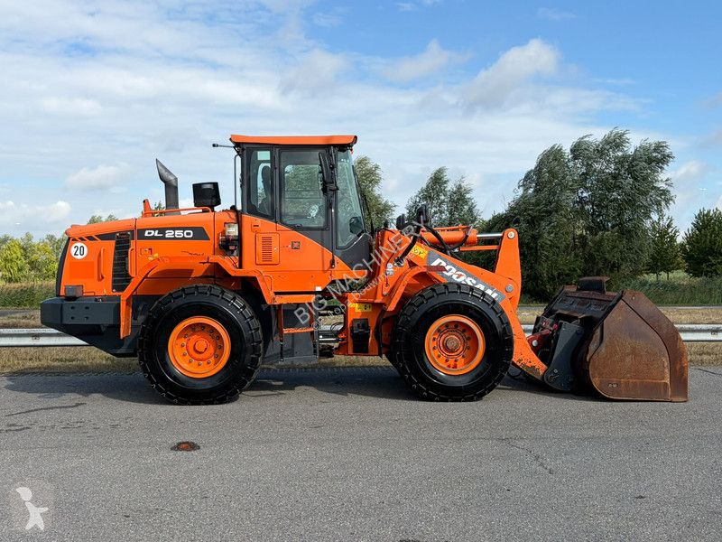 Incarcator Doosan 3