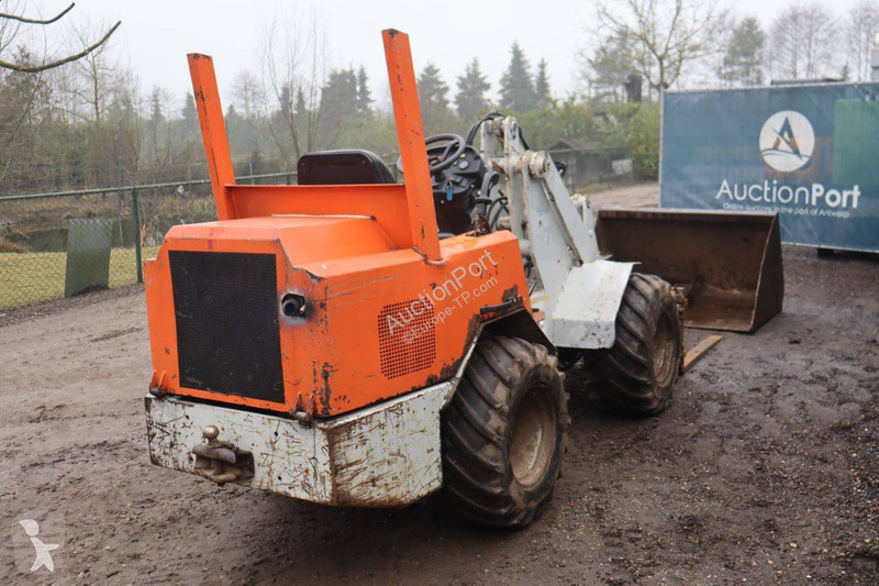 Chargeuse Giant V361