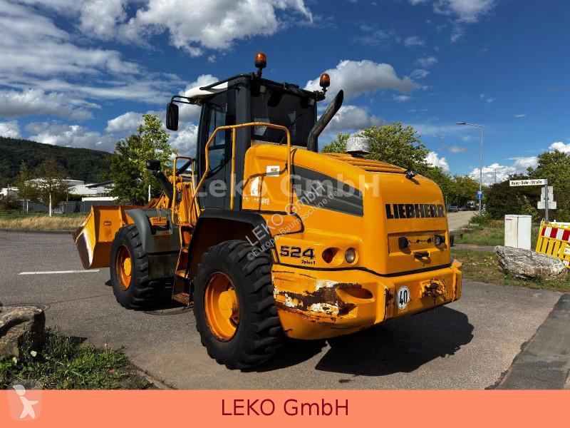 Liebherr Mit 3 Löffeln & 1 Gabel loader