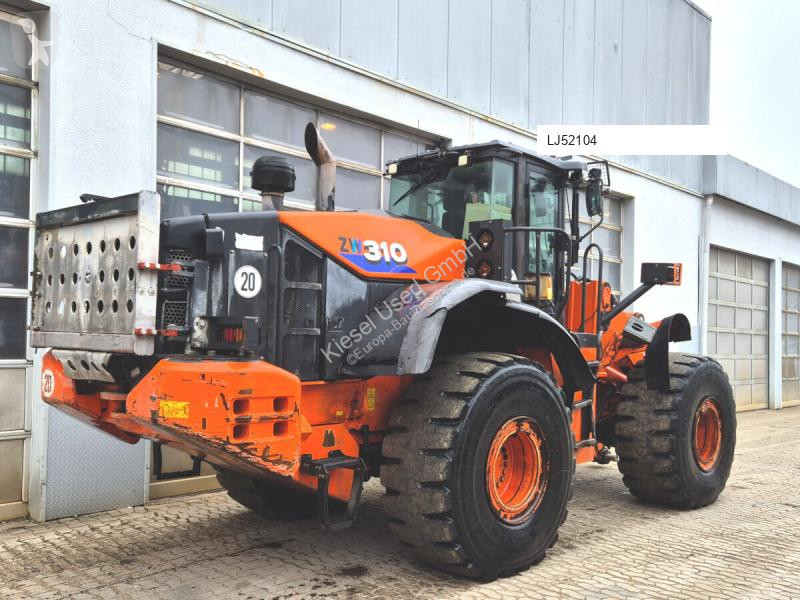 Навантажувач Hitachi 6