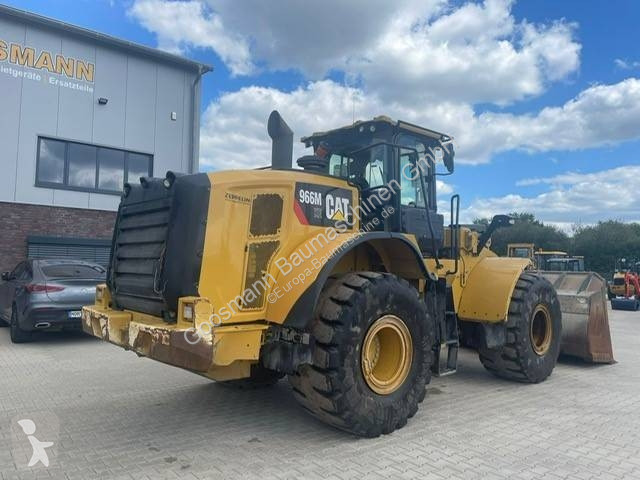 Навантажувач Caterpillar