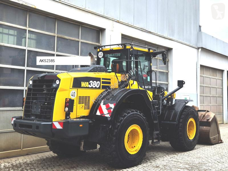 Lastare Komatsu 8