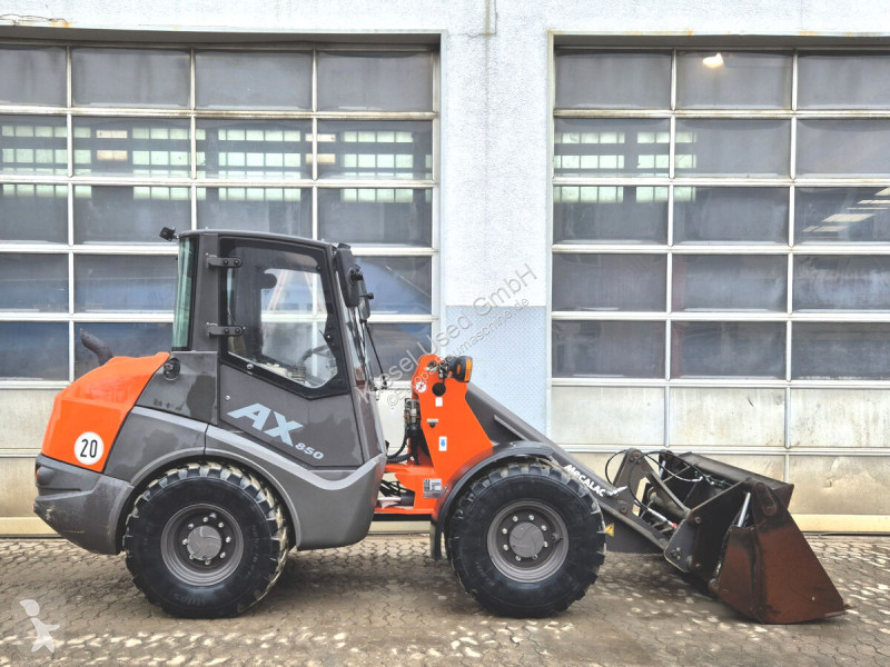 Pala cargadora Mecalac AX850