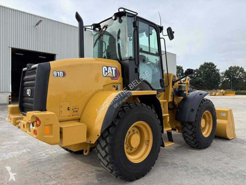 Chargeuse Caterpillar 910