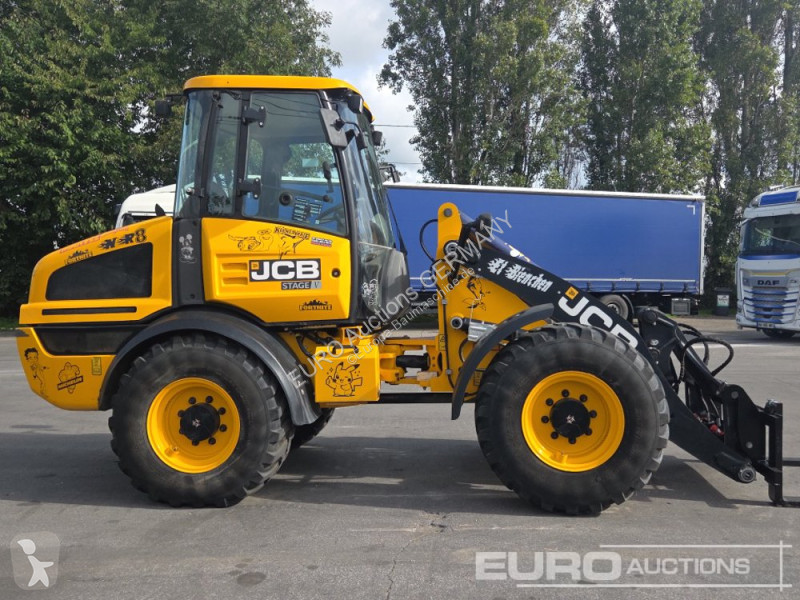 Lastare JCB 409