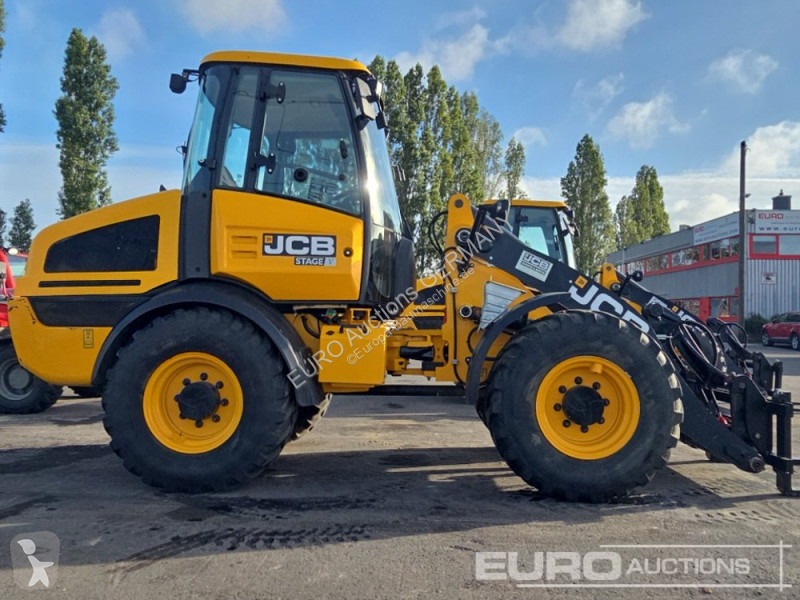 Lastare JCB 409