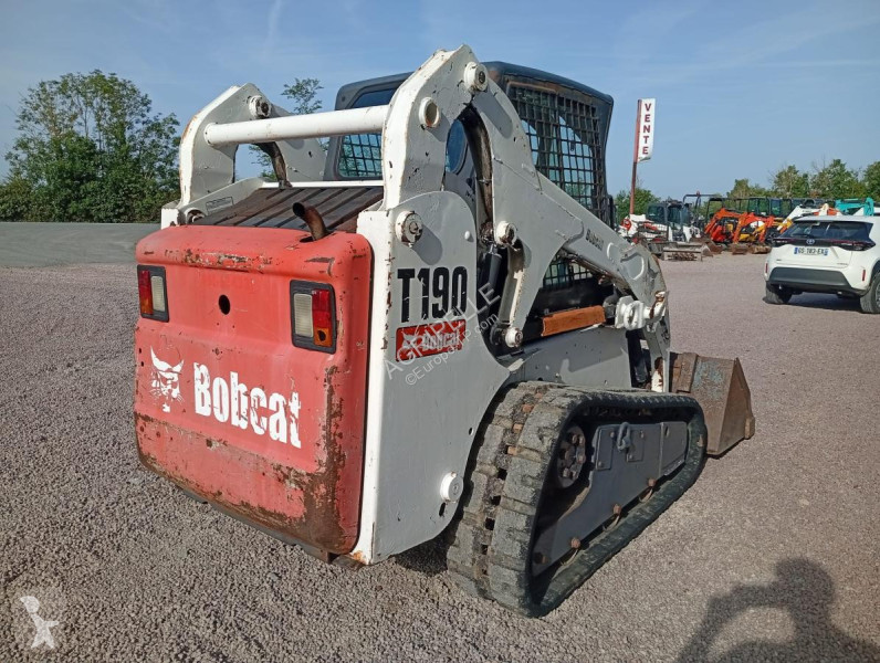 Pá carregadora Bobcat  t190