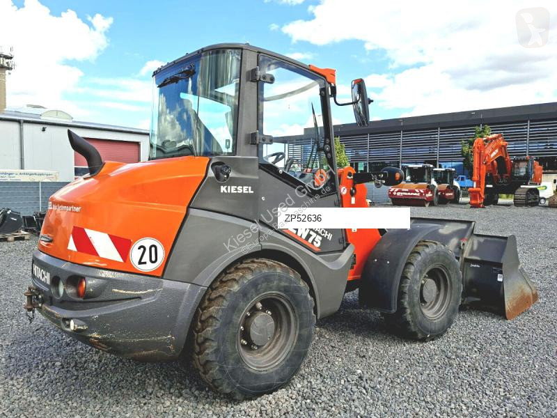 Nakladač Hitachi 6