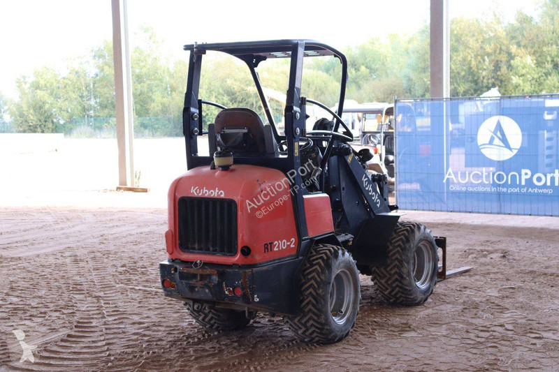 Chargeuse Kubota RT210-2