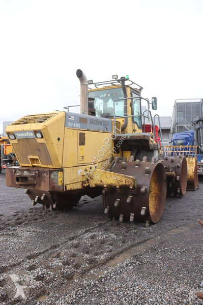 Chargeuse Komatsu WF450-3D
