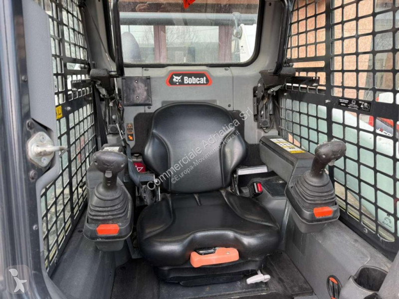 Pala cargadora Bobcat S76