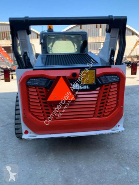 Pala cargadora Bobcat T76