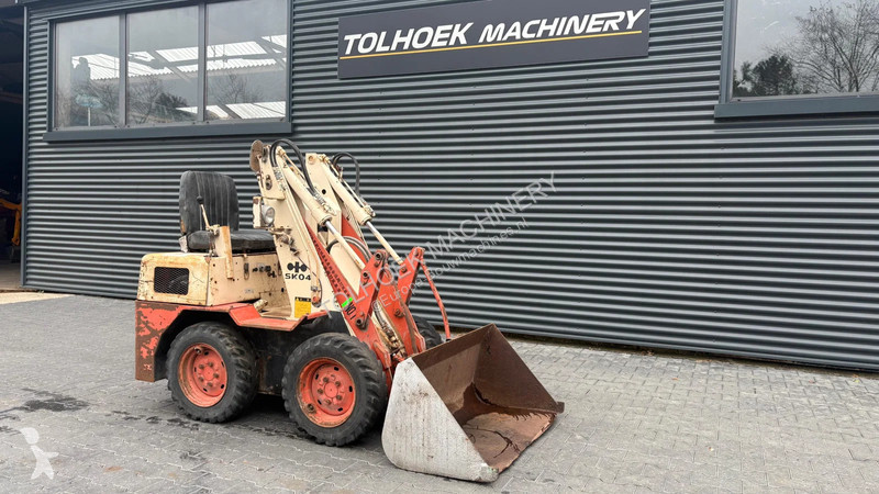 مُحمّلة Komatsu mini loader