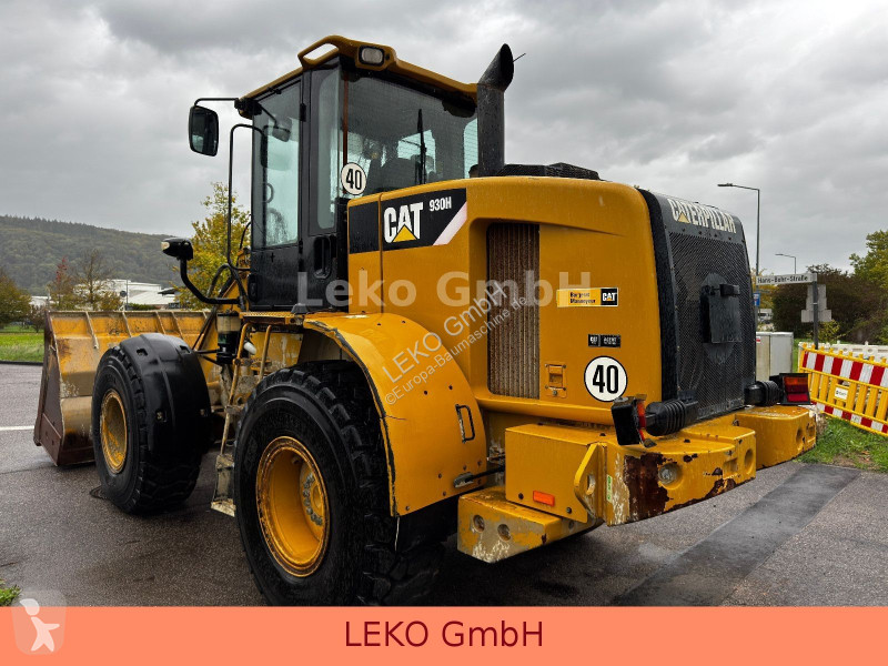 مُحمّلة Caterpillar Mit Ein Löffel