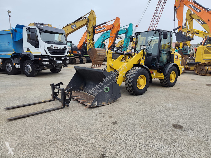 Shovel Caterpillar M .