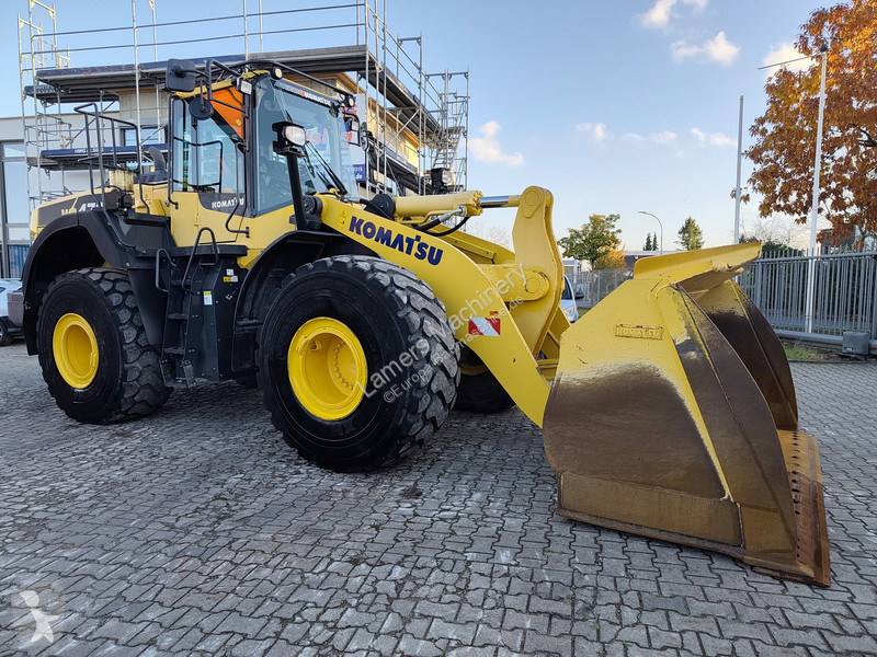 Pá carregadora Komatsu 4708