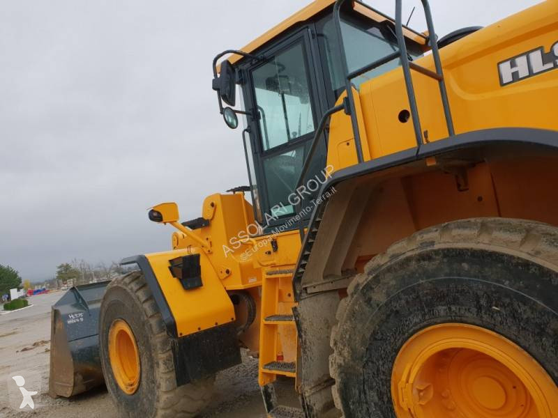 Pala Hyundai HL 975